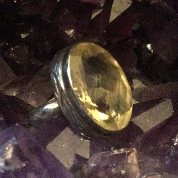 Genuine Lemon Quartz Ring Checkerboard Faceting - Picture 6 of 9